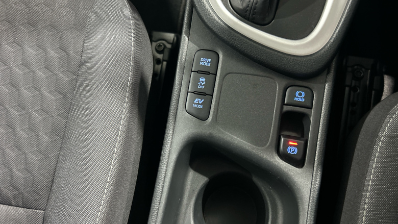 Toyota Yaris 1.5 Hybrid Design 5dr CVT Hybrid Hatchback